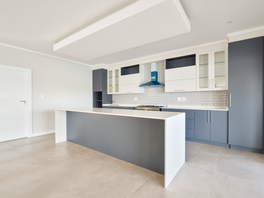 5 Bedroom Property for Sale in Paradise Western Cape